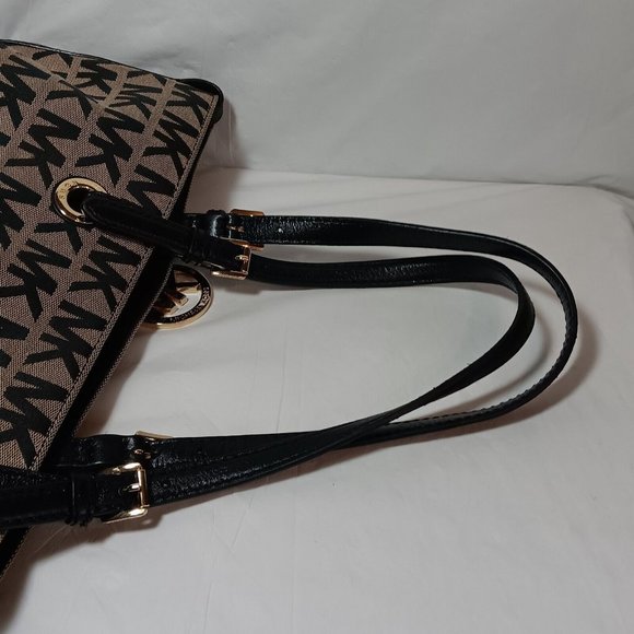 MICHAEL KORS Jet Set Signature Grab Bag Tote Tan/Black Jacquard and Leather - Picture 10 of 12